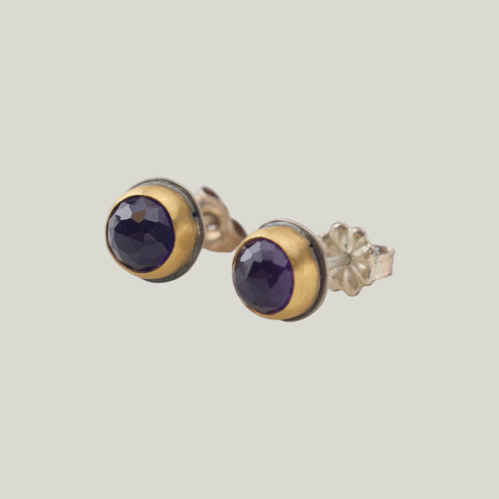 22K Yellow Gold Bezel Rosecut Amethyst Stud Earring