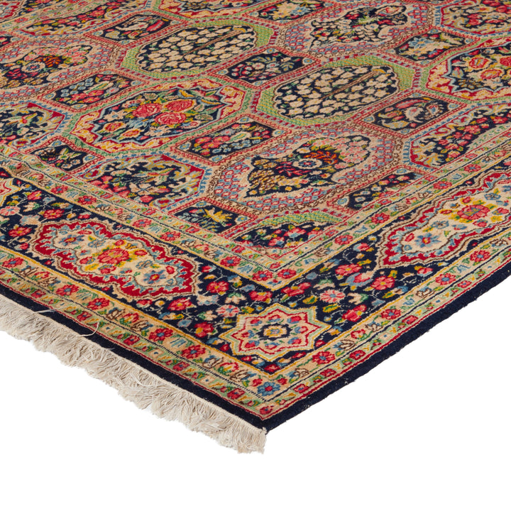 Red Traditional Wool Rug - 6' x 10'