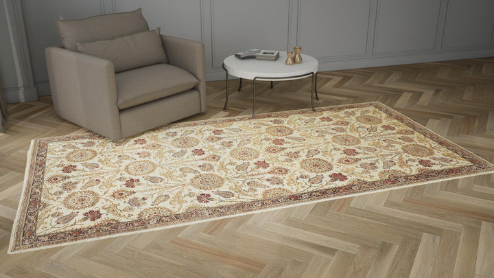 Beige Traditional Wool Rug - 6'1" x 11'8"