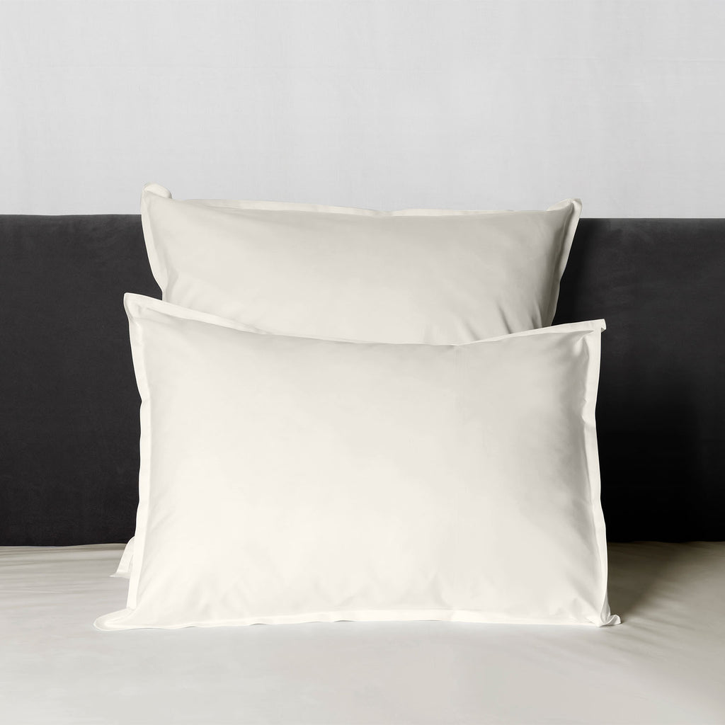 Lineare Sateen Duvet & Shams, Ivory Pillow Sham / Standard