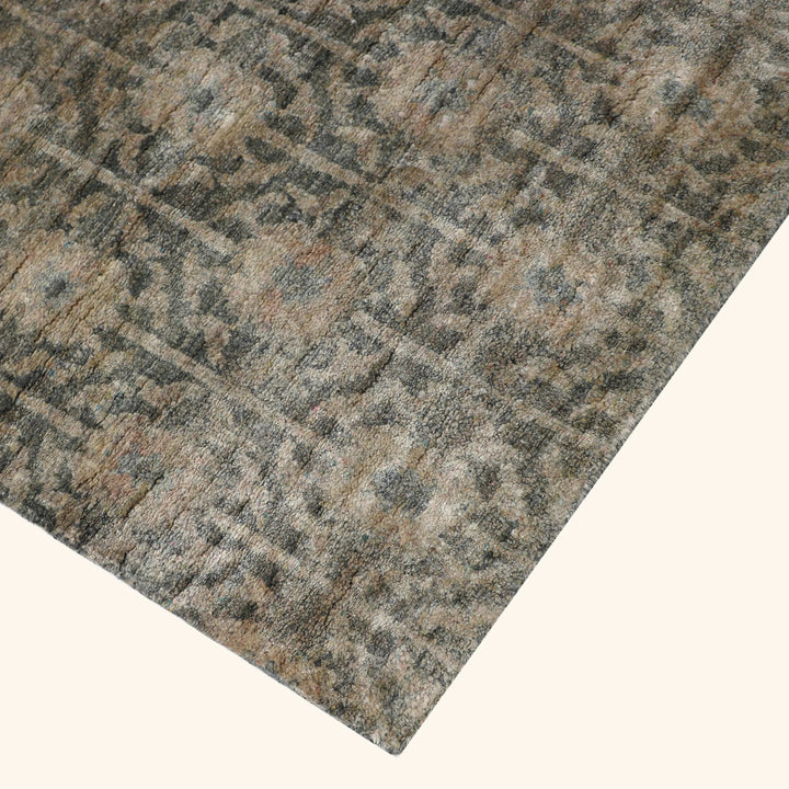 Aura Alchemy Silk Rug - Agra