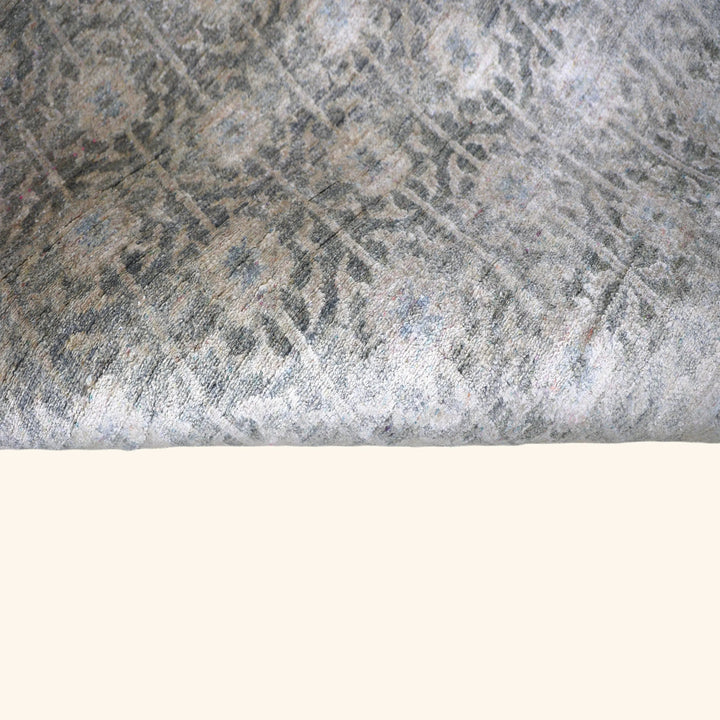 Aura Alchemy Silk Rug - Agra