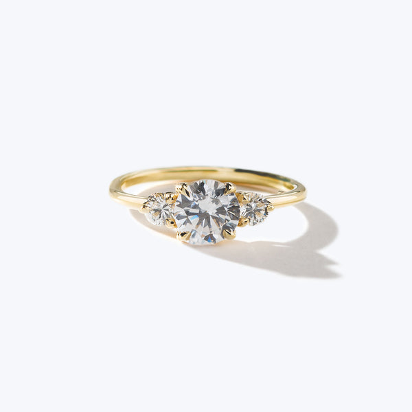 Charlotte Engagement Ring 18K Yellow Gold / Round