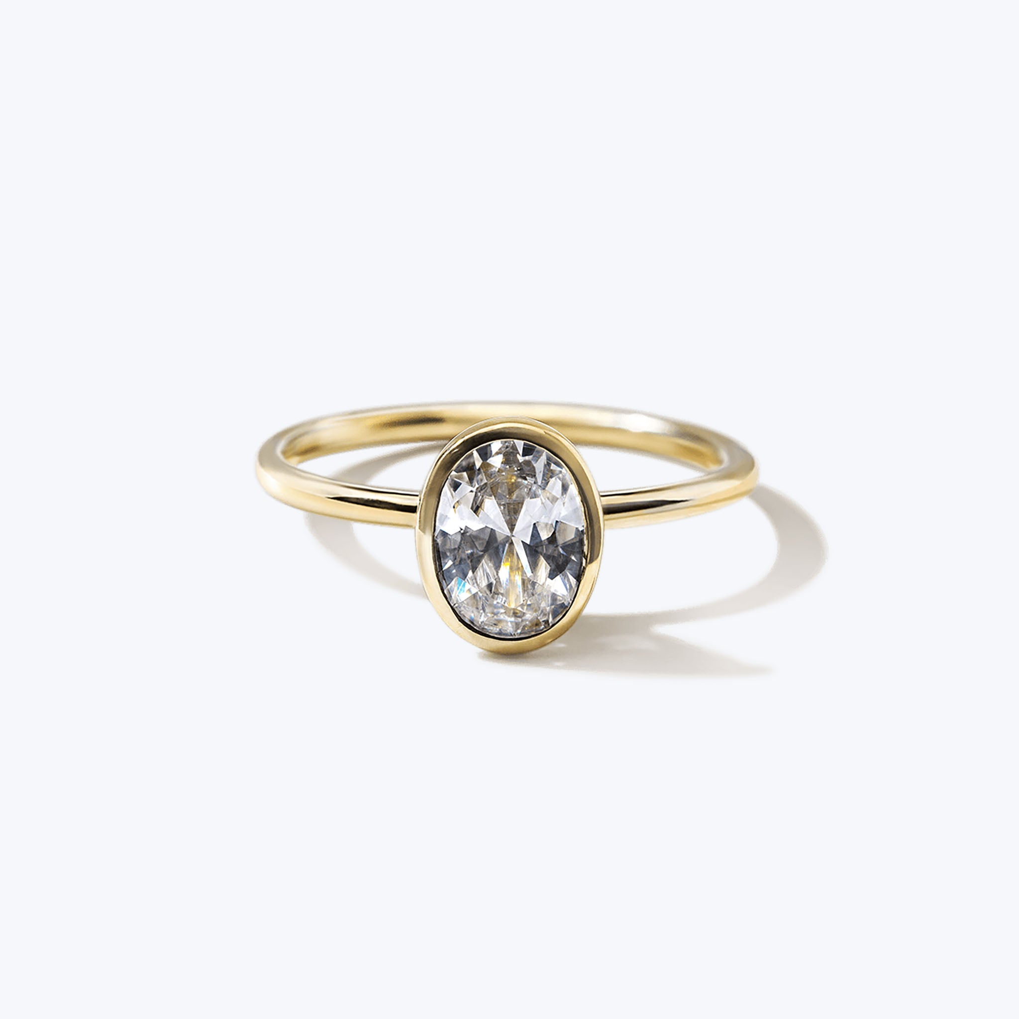 Jane Engagement Ring 18K Yellow Gold / Oval