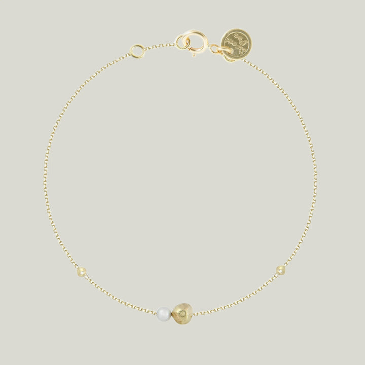 Pearl and Golden Ball Bracelet Default Title