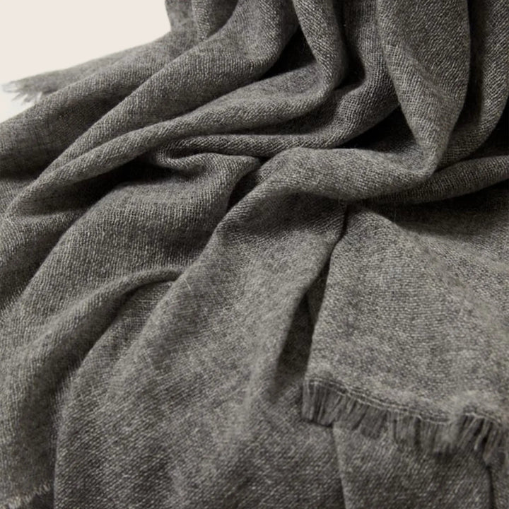 Esra Throw 57"X78" / Ash