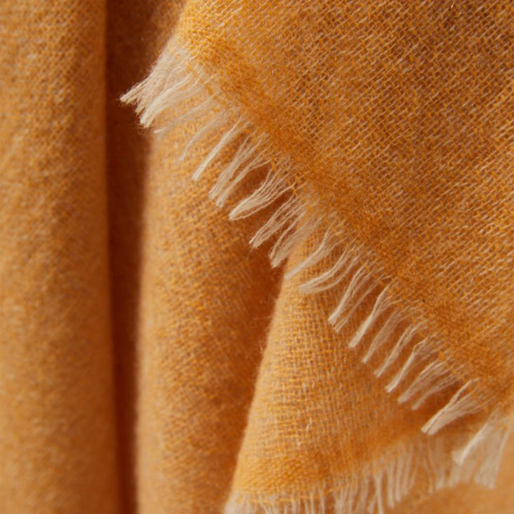Esra Throw 57"X78" / Gold