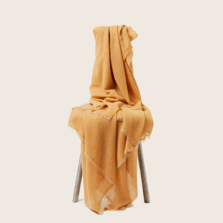 Esra Throw 57"X78" / Gold