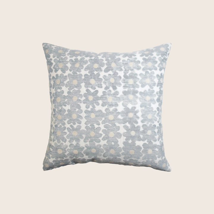 Daisy Indoor/Outdoor Pillow, Pebble