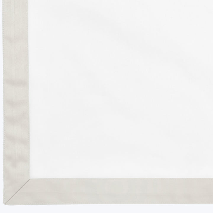 Pegaso Duvets & Shams Duvet Cover / Twin / White/Pearl