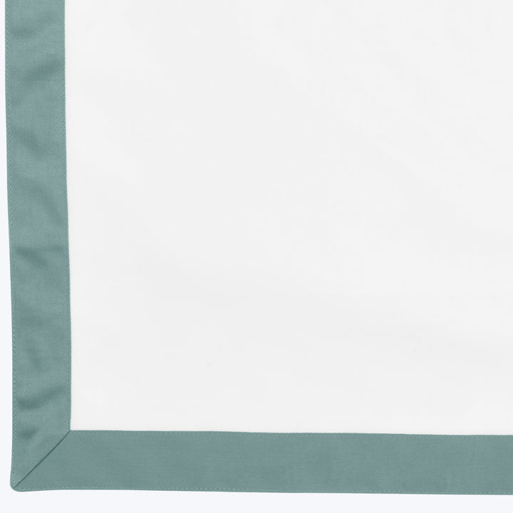 Pegaso Duvets & Shams Duvet Cover / Twin / White/Wilton Blue