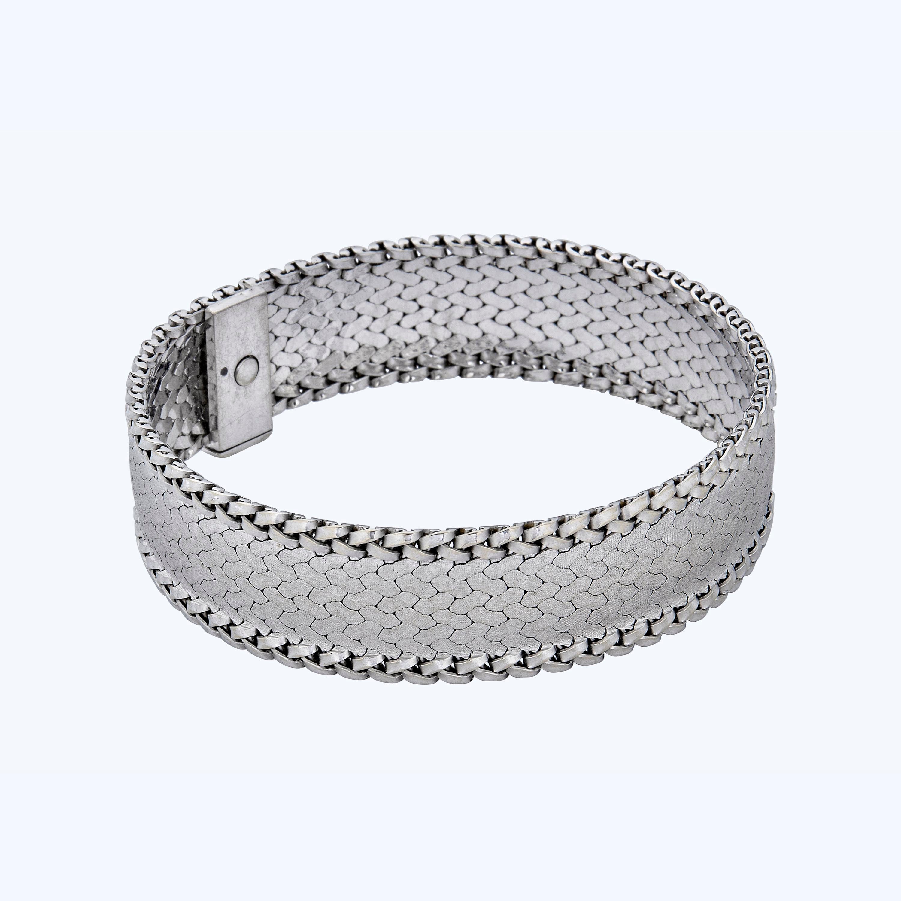 18K White Gold Textured Bracelet