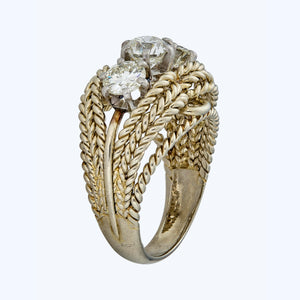 Textured 18K yellow gold, 3-stone diamond ring - hover