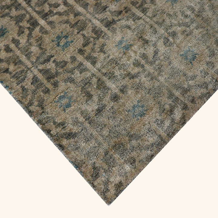 Aura Alchemy Silk Rug - Agra