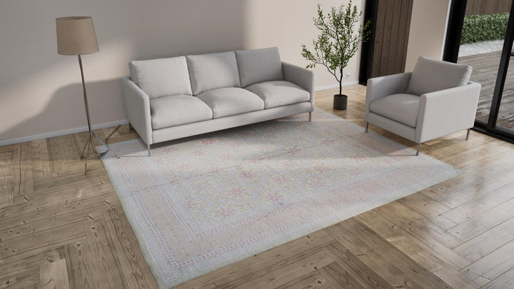 Cream Traditional Wool Silk Blend Rug - 8'1" x 10'