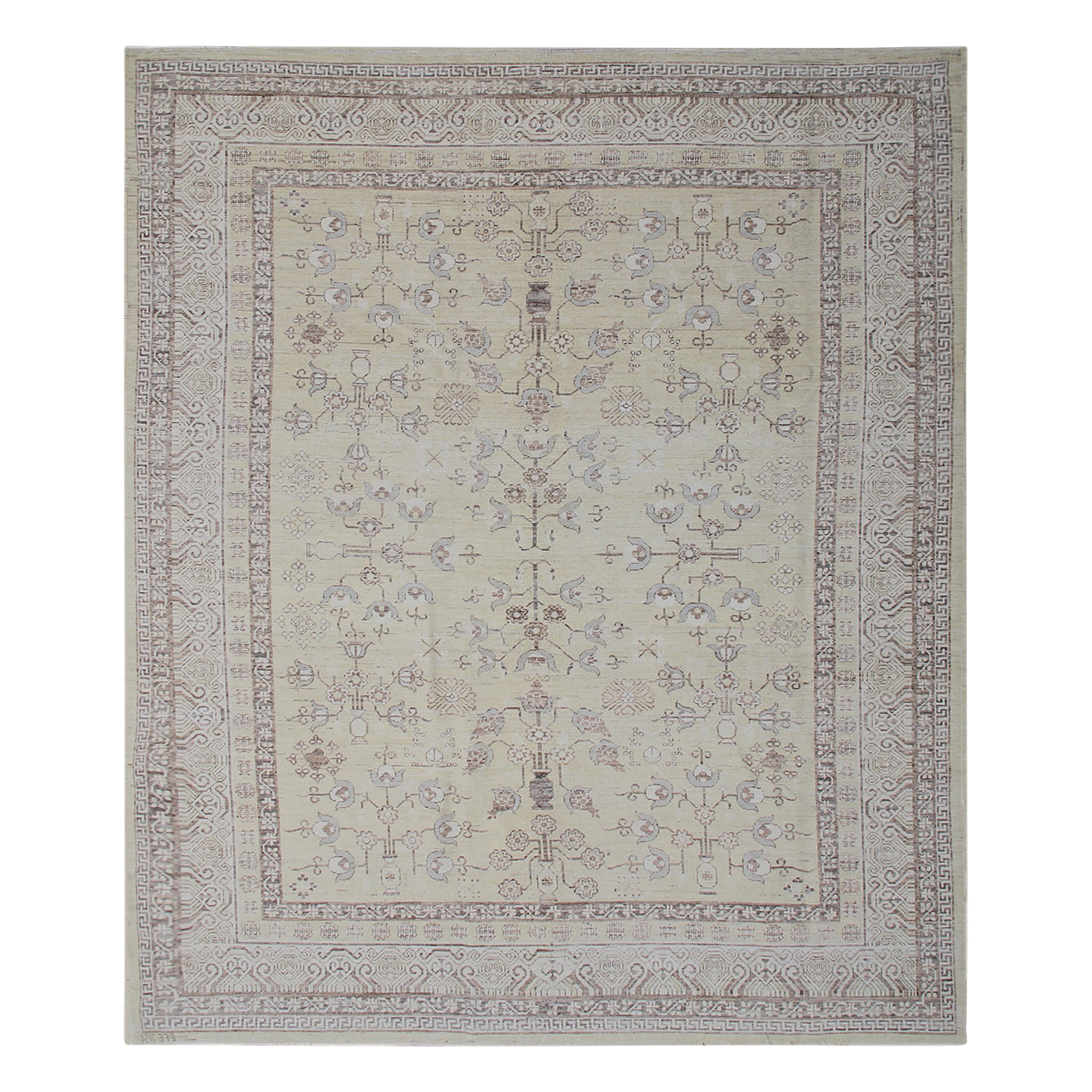 Cream Traditional Wool Rug - 7'10" x 9'11"