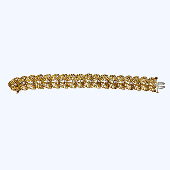 2.50 ct. Textured Gold Diamond Bracelet