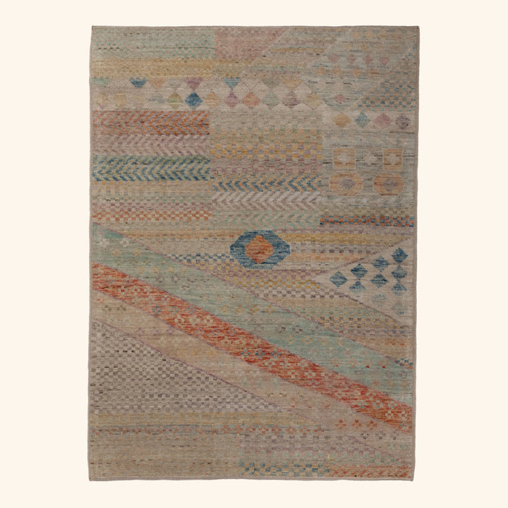 Zameen Patterned Transitional Wool Rug - 4'3" x 5'8"
