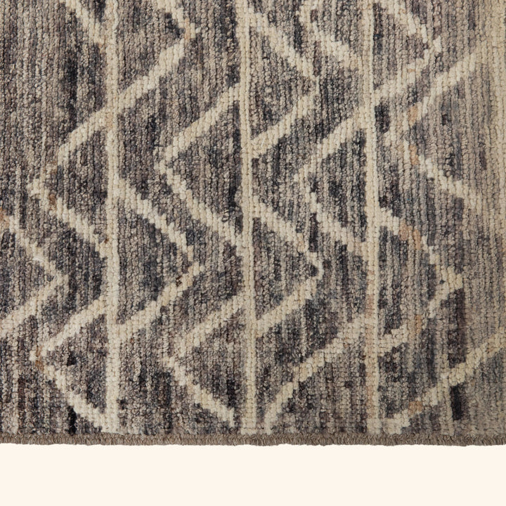 Zameen Patterned Transitional Wool Rug - 3'1" x 10'3"