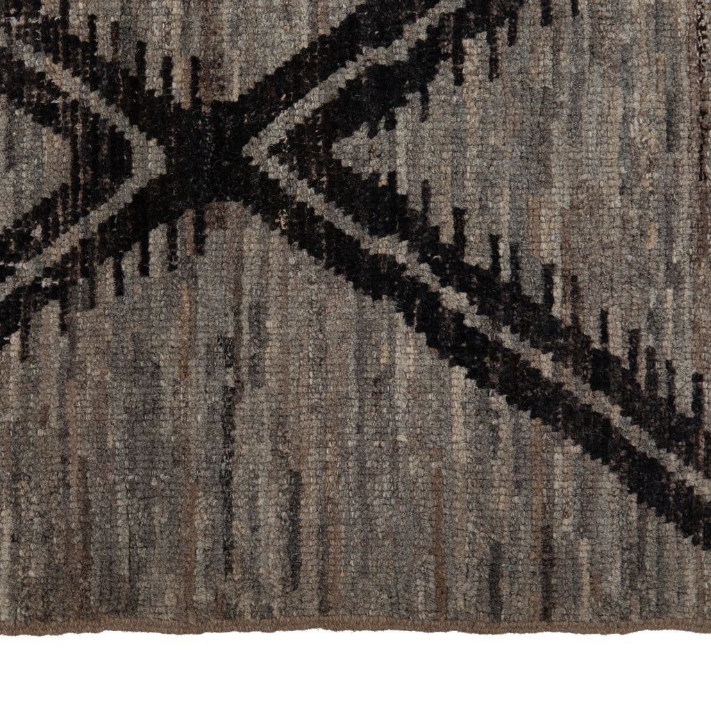 Zameen Patterned Transitional Wool Rug - 6'4" x 8'7"