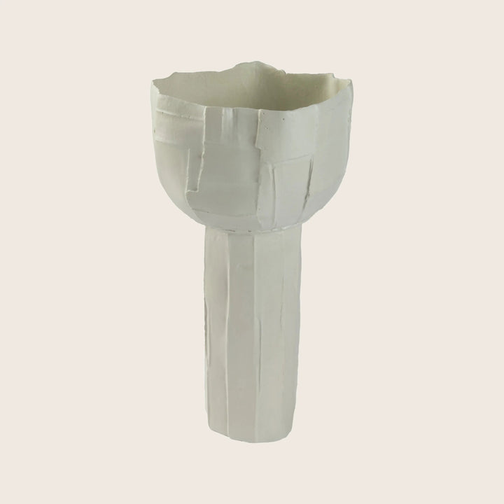 Replica classical column capital with fluting and plain head design