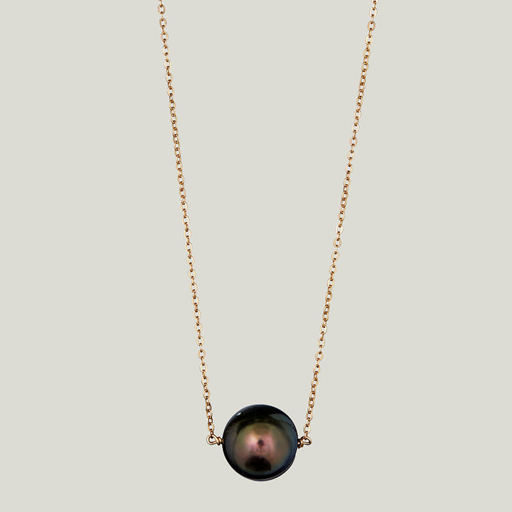 Black Peacock Pearl Gold Chain Necklace