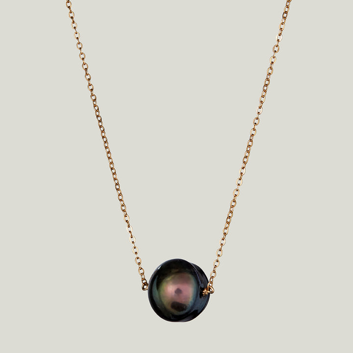 Black Peacock Pearl Gold Chain Necklace