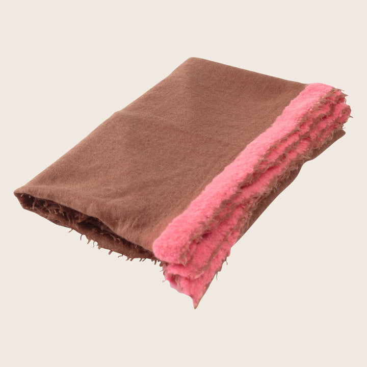 Gran Souffle Semi Felted Border Throw