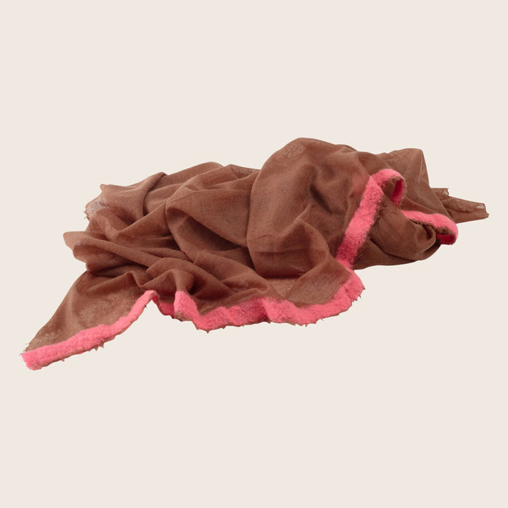 Gran Souffle Semi Felted Border Throw