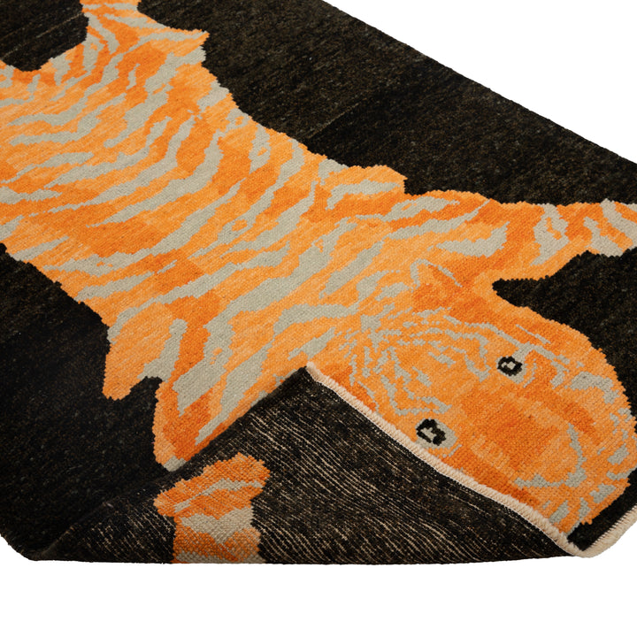 Turkish Hand Knotted Wool Carpet - 4'1" x 5'11"