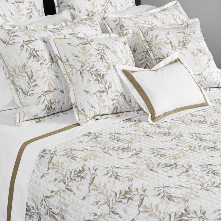 Natura Quilted Coverlet Beige / Twin