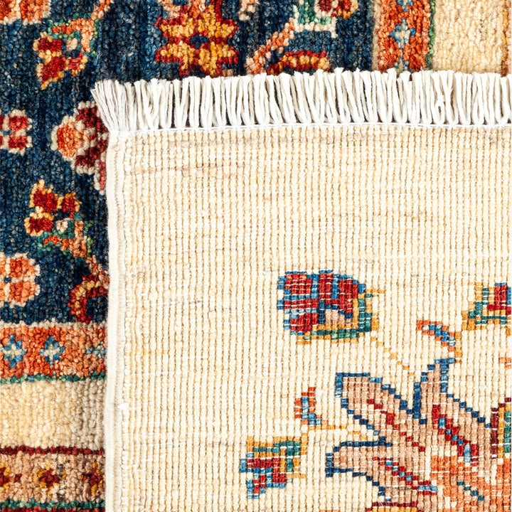 IVORY TRADITIONAL WOOL RUG - 7'  x 9' 8"