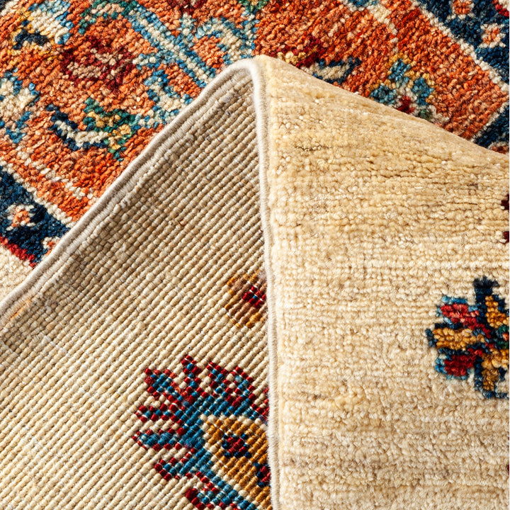 IVORY TRADITIONAL WOOL RUG - 7'  x 9' 8"