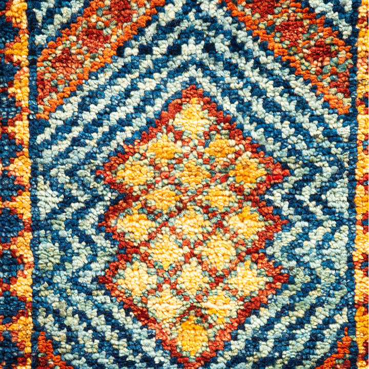 IVORY TRADITIONAL WOOL RUG - 5' 10" x 8' 3"