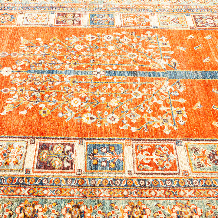 RED TRADITIONAL WOOL RUG - 5' 8" x 7' 10"