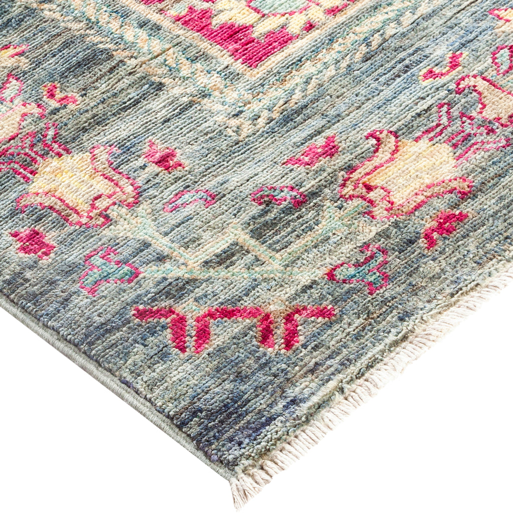 Pink Traditional Wool Rug - 6' 7 x 9' 3"