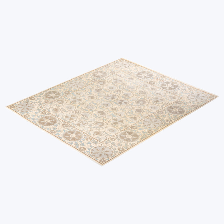 IVORY TRADITIONAL WOOL RUG - 8' 1" x 9' 9"