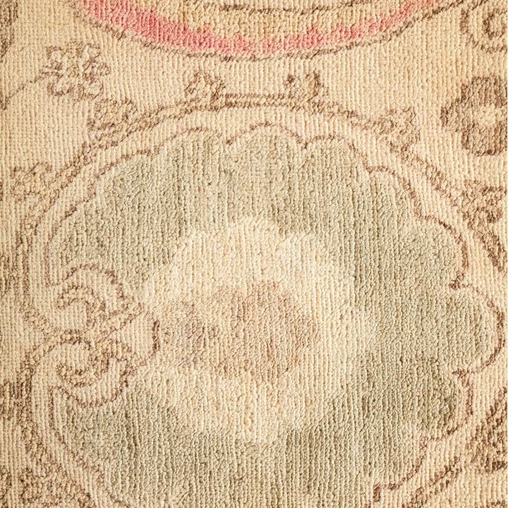 IVORY TRADITIONAL WOOL RUG - 8' 1" x 13' 10"