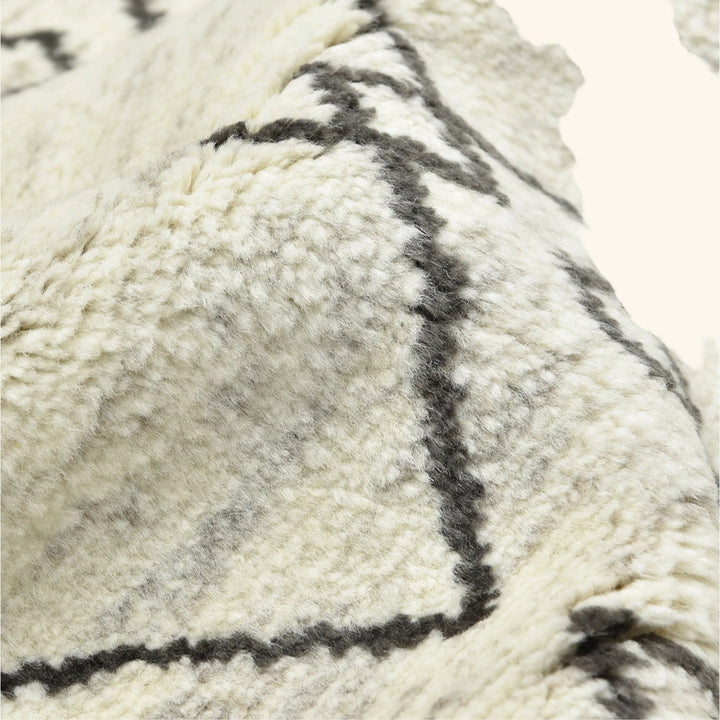IVORY MOROCCAN WOOL COTTON BLEND RUG 5'  x 8'