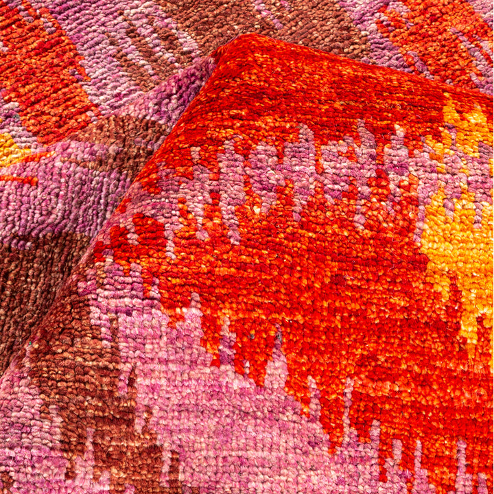 RED TRADITIONAL WOOL RUG - 8'  x 9' 10"