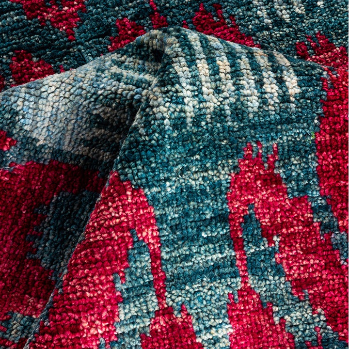 RED TRADITIONAL WOOL RUNNER - 4'  x 10' 4"