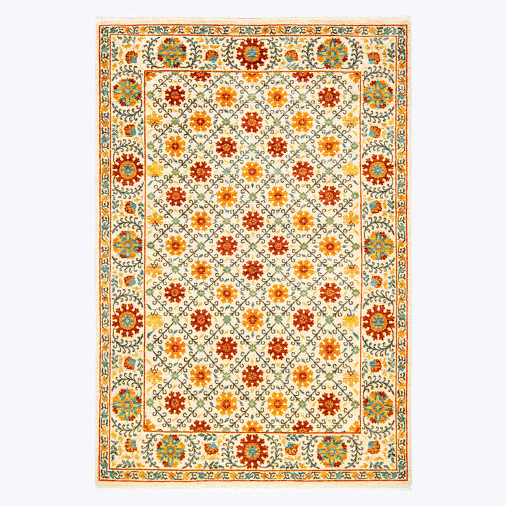 IVORY TRADITIONAL WOOL RUG - 5' 2" x 7' 7"