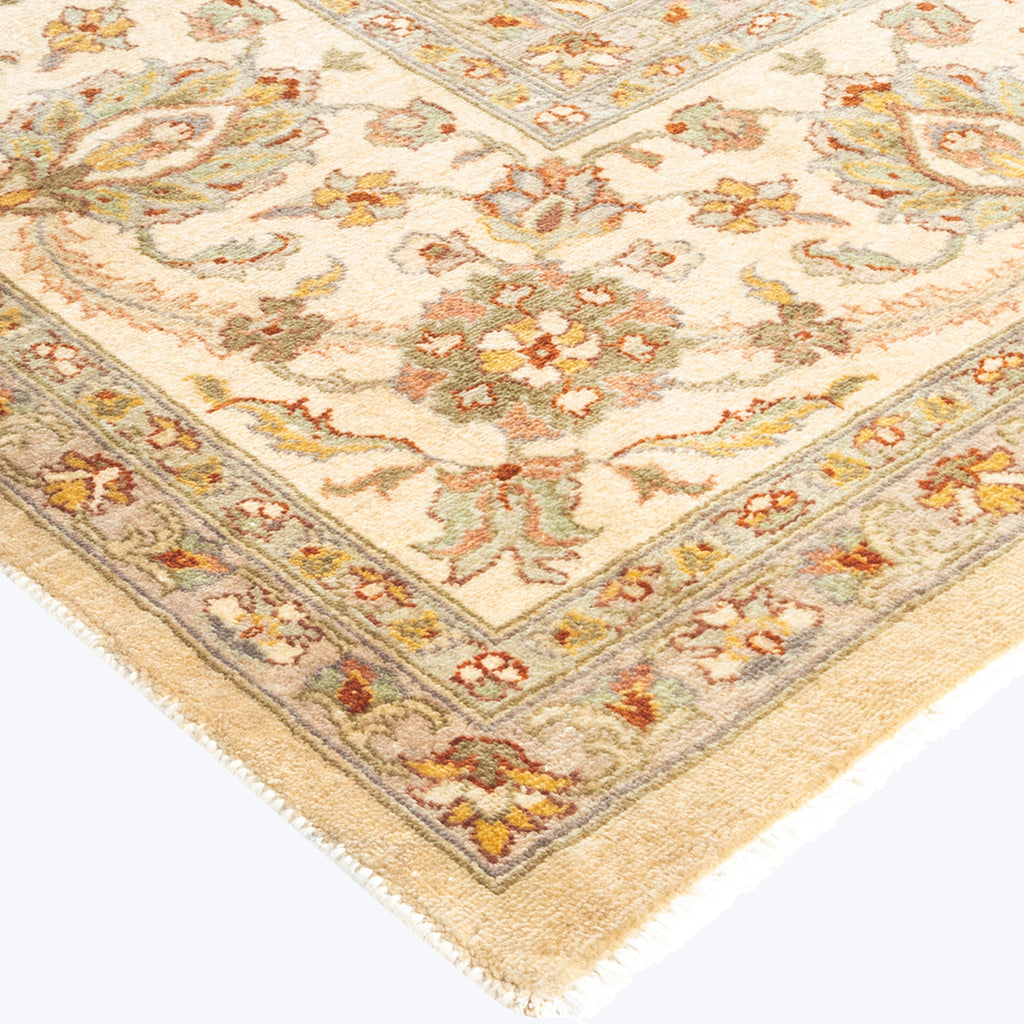 IVORY TRADITIONAL WOOL RUG - 9' 2" x 12' 2"