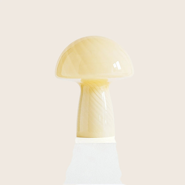 Close Top Mushroom Lamp Butter / Petite