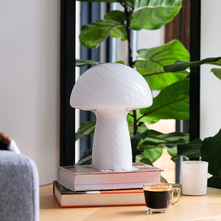 Close Top Mushroom Lamp White / Petite