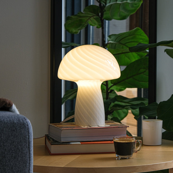Close Top Mushroom Lamp White / Petite