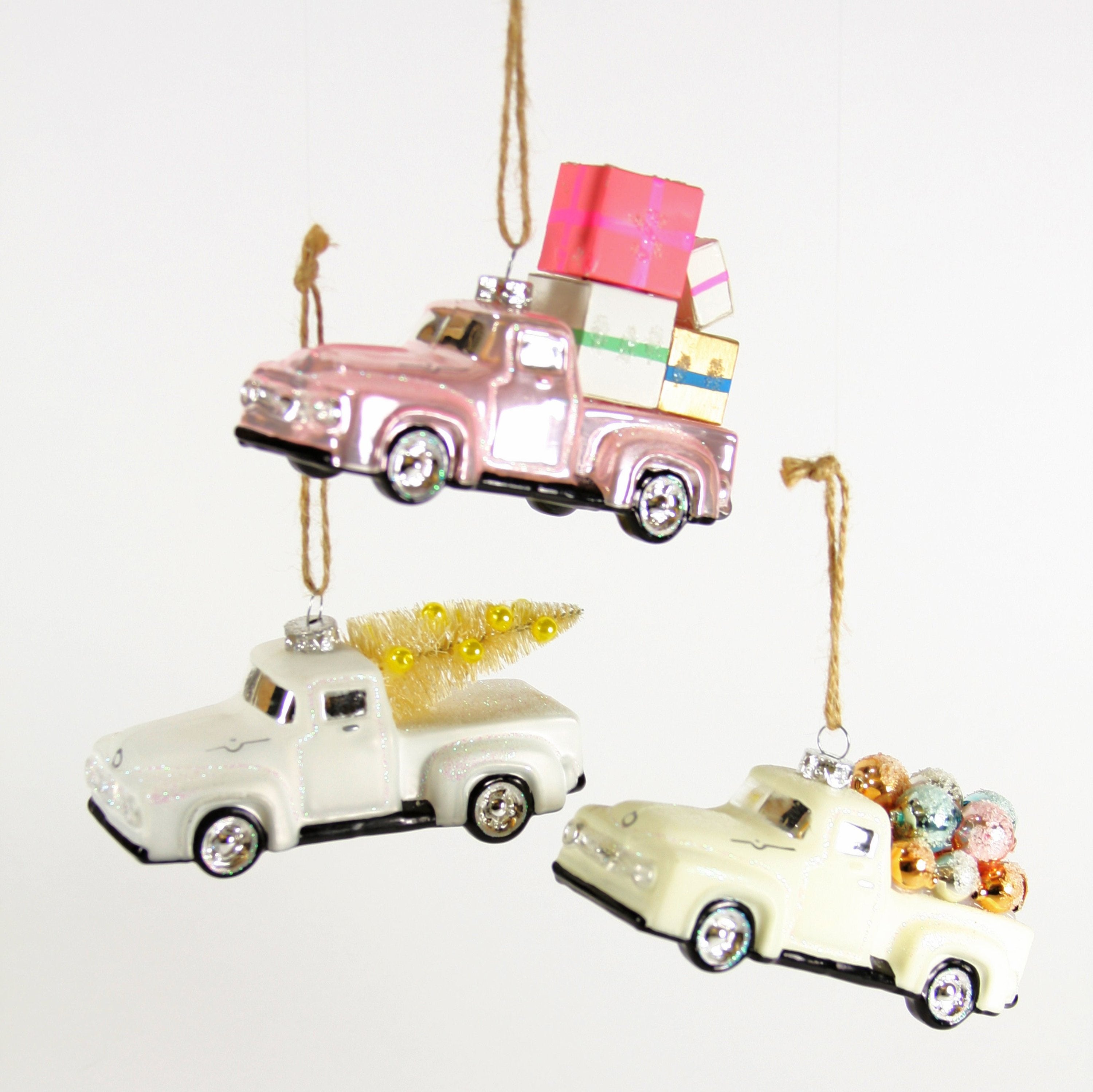 Assorted Countryside Truck Ornament