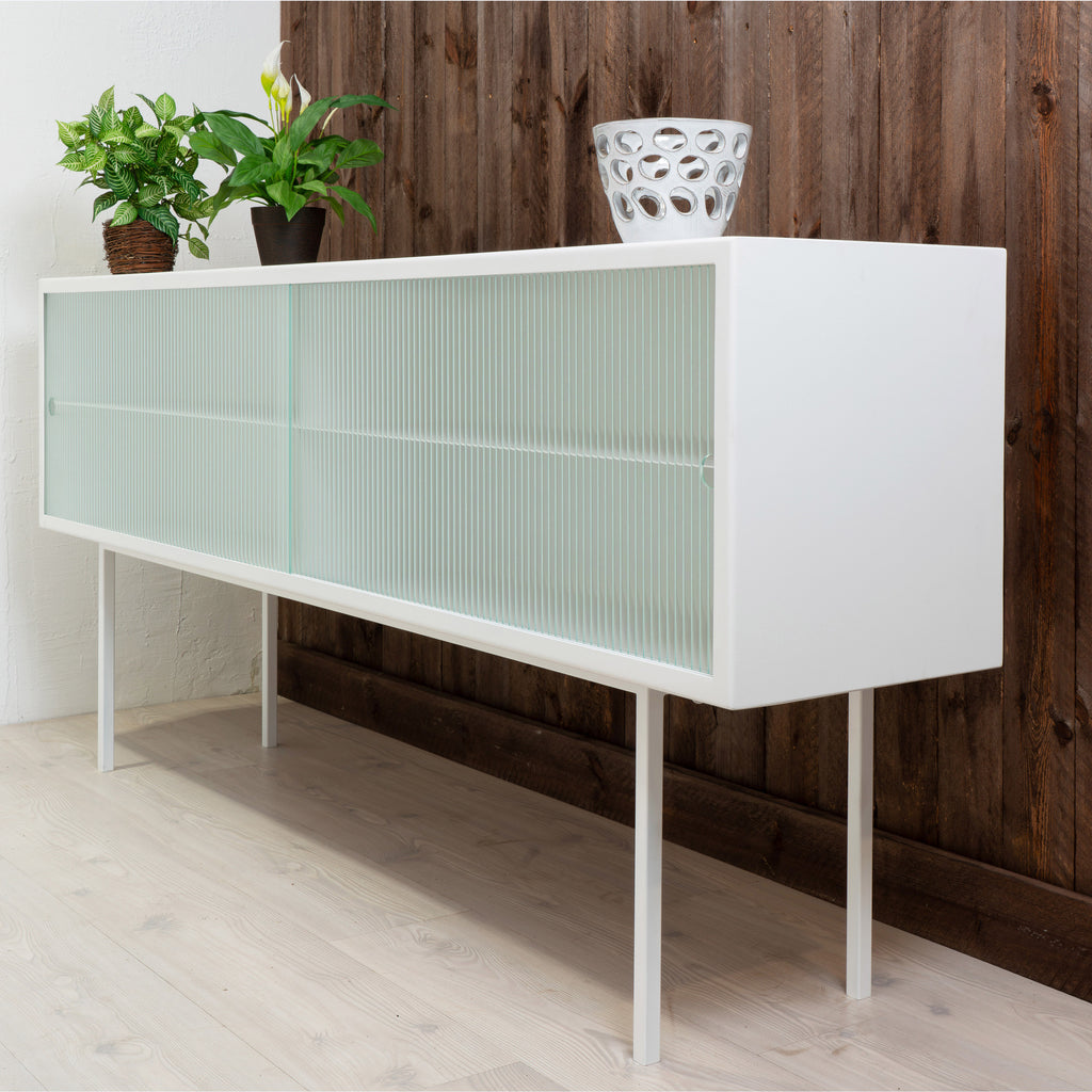 Flatiron Ribbed Console