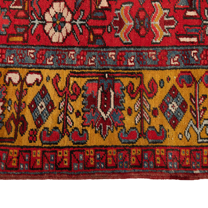 Vintage Traditional Heriz Rug - 7'5" x 8'5"