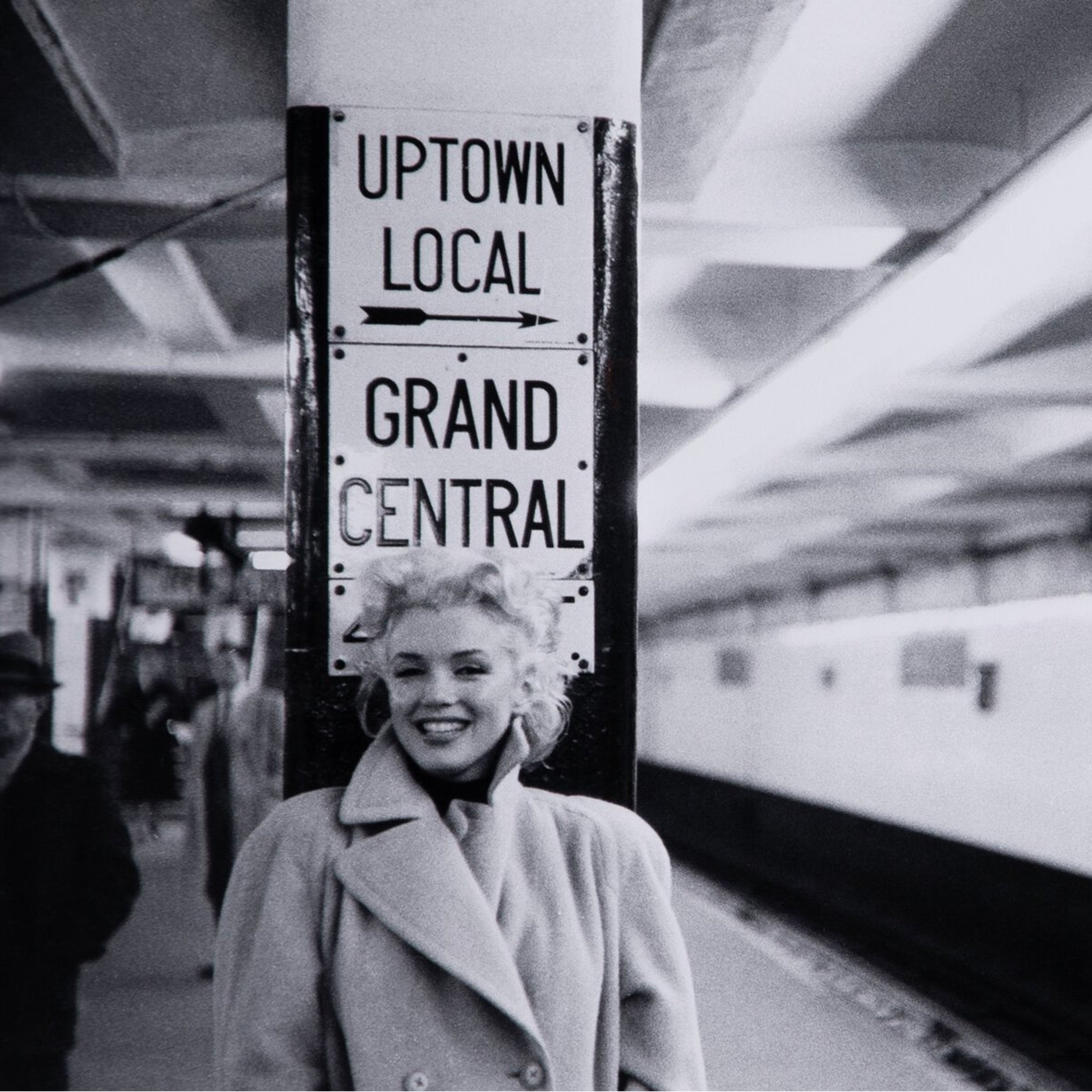 Grand Central Marilyn 24" x 18"